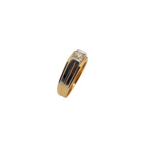 Elegance Solitaire Diamond Gents Ring