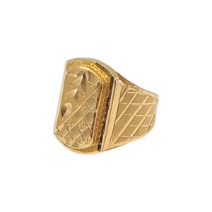 Elegant Leaf Engraved Gold Ring