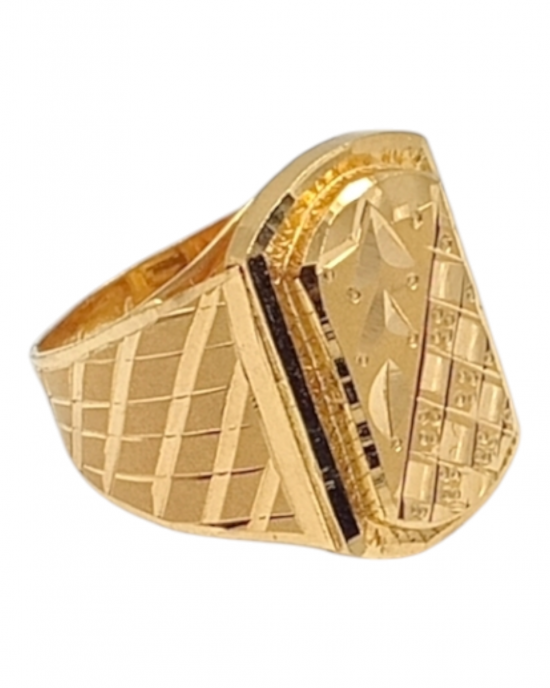 Elegant Leaf Engraved Gold Ring