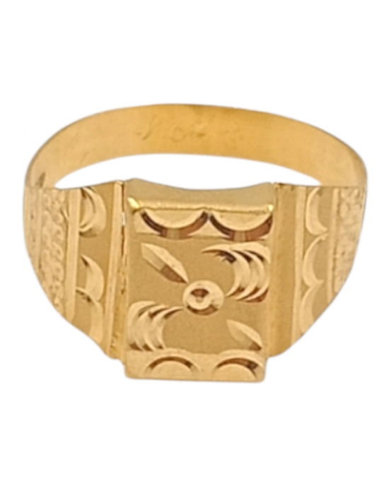 Splendid Gold Gents Ring