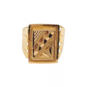 Gleaming Gold Gents Ring