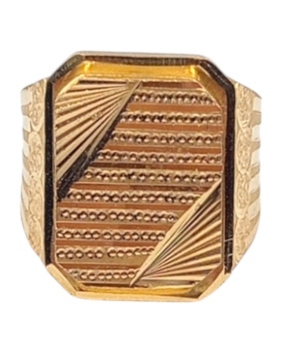 Impressive Textured Gold Gents Ring 