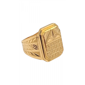 Opulent Gold Gents Ring