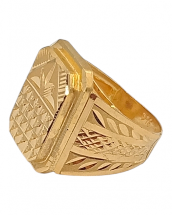 Opulent Gold Gents Ring