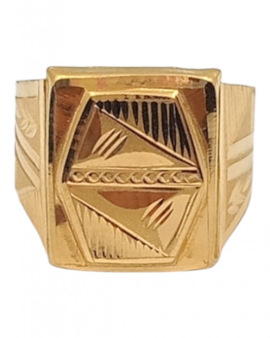 Graceful Radiant Gold Gents Ring