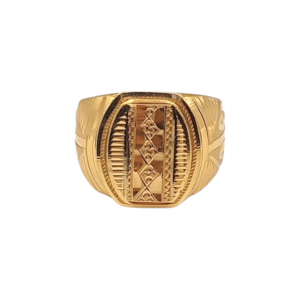 Beguiling Gold Gents Ring