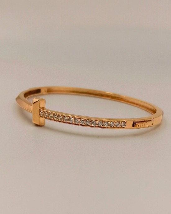 Elegant T Narrow Gold Bracelet 