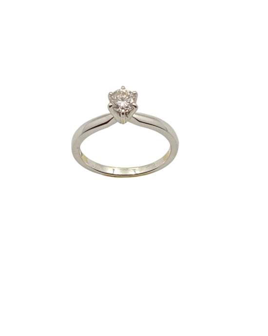 Sleek Solitaire Elegance Finger Ring