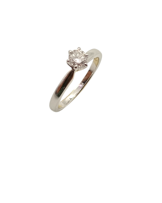 Sleek Solitaire Elegance Finger Ring