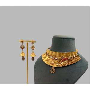 Bold Kundan Neck Set 