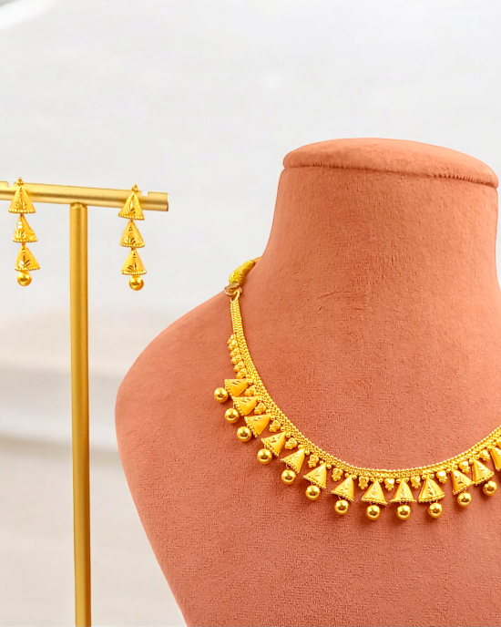 Beaded Bell Gold Necklace Set 