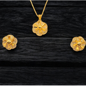 Sophisticated Cutwork Gold Pendant Set