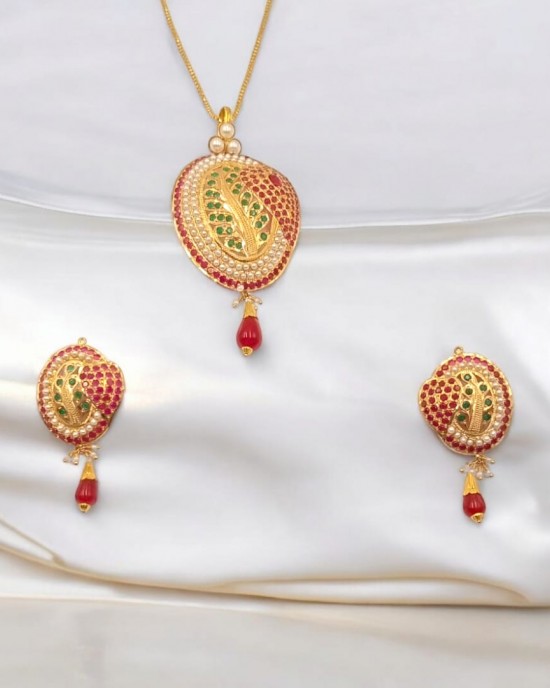 Droplet Gold Pendant Set