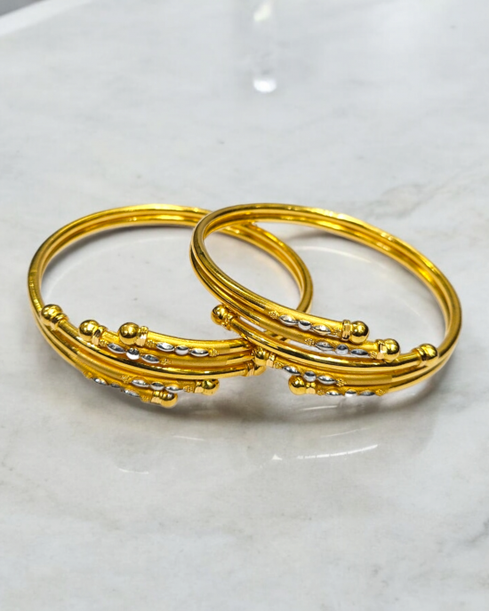 Exclusive Trendy Gold Bangles