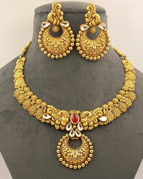 Festive Temple With Kundan Gold Necklace Set