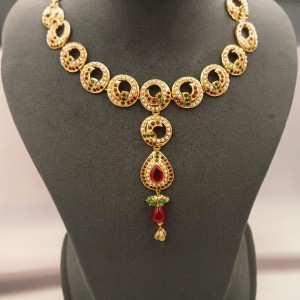 Exquisite Neck Set Jadau