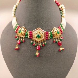 Stunning Choker Neck Set Jadau