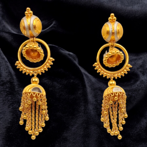 Enchanting Jhumka Style Gold Chandbali