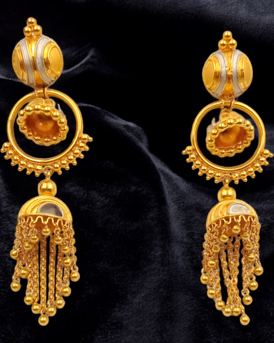 Enchanting Jhumka Style Gold Chandbali