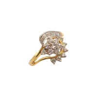 Shimmering Wavy Diamond Ring